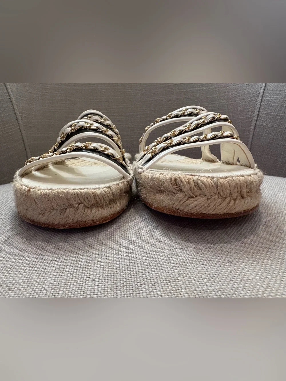 CHANEL size 42